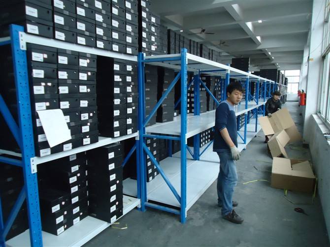托盘式货架功能、特点、行业标准 托盘式货架功能、特点、行业标准
